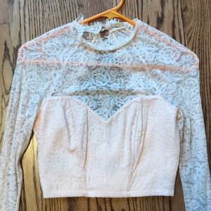 Beautiful light pink lace crop top!